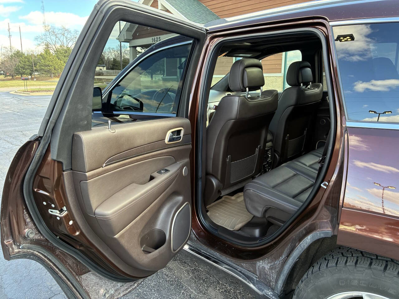 Used 2014 Jeep Grand Cherokee Summit AWD/4WD image 26