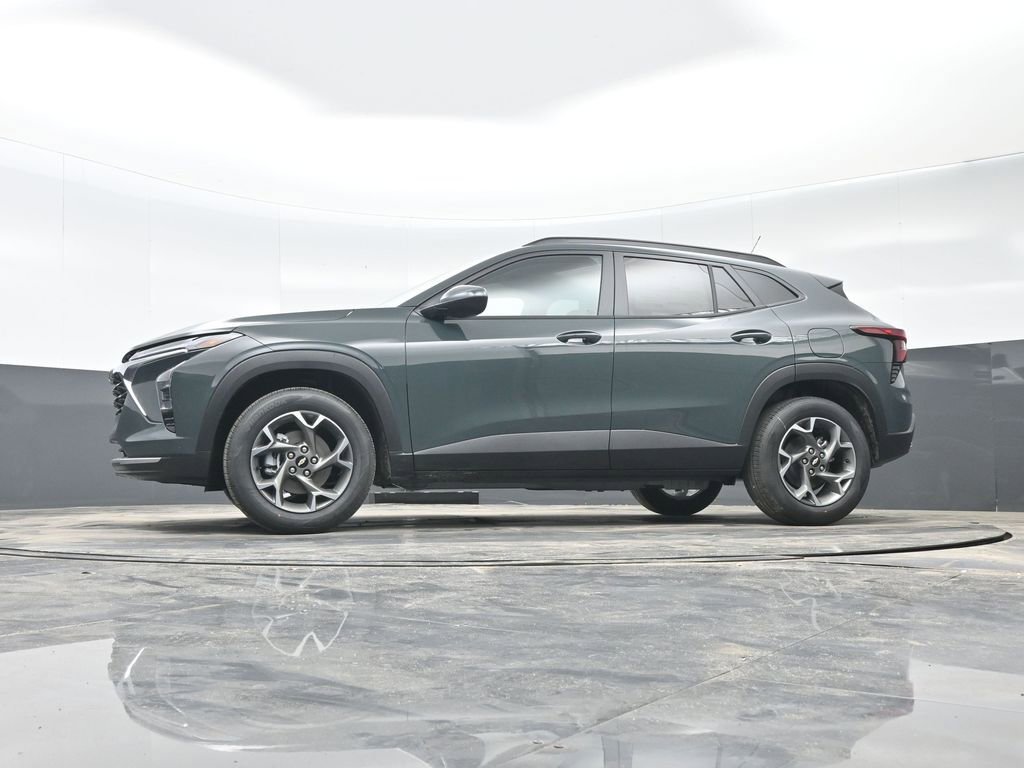 New 2026 Chevrolet Trax LT w/ Sunroof Package image 36