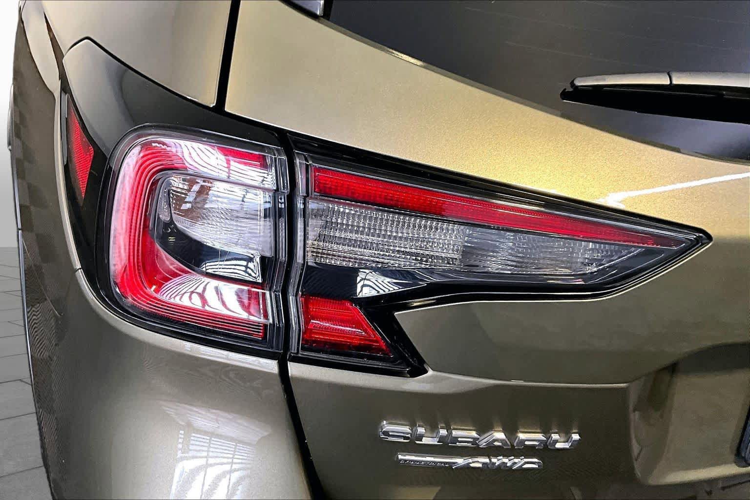Used 2022 Subaru Outback Premium AWD/4WD image 28