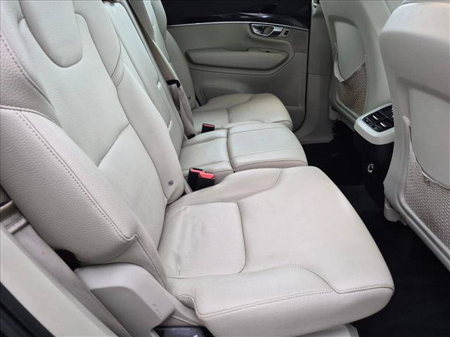 Used 2019 Volvo XC90 T5 Momentum w/ Multimedia Package AWD/4WD image 28