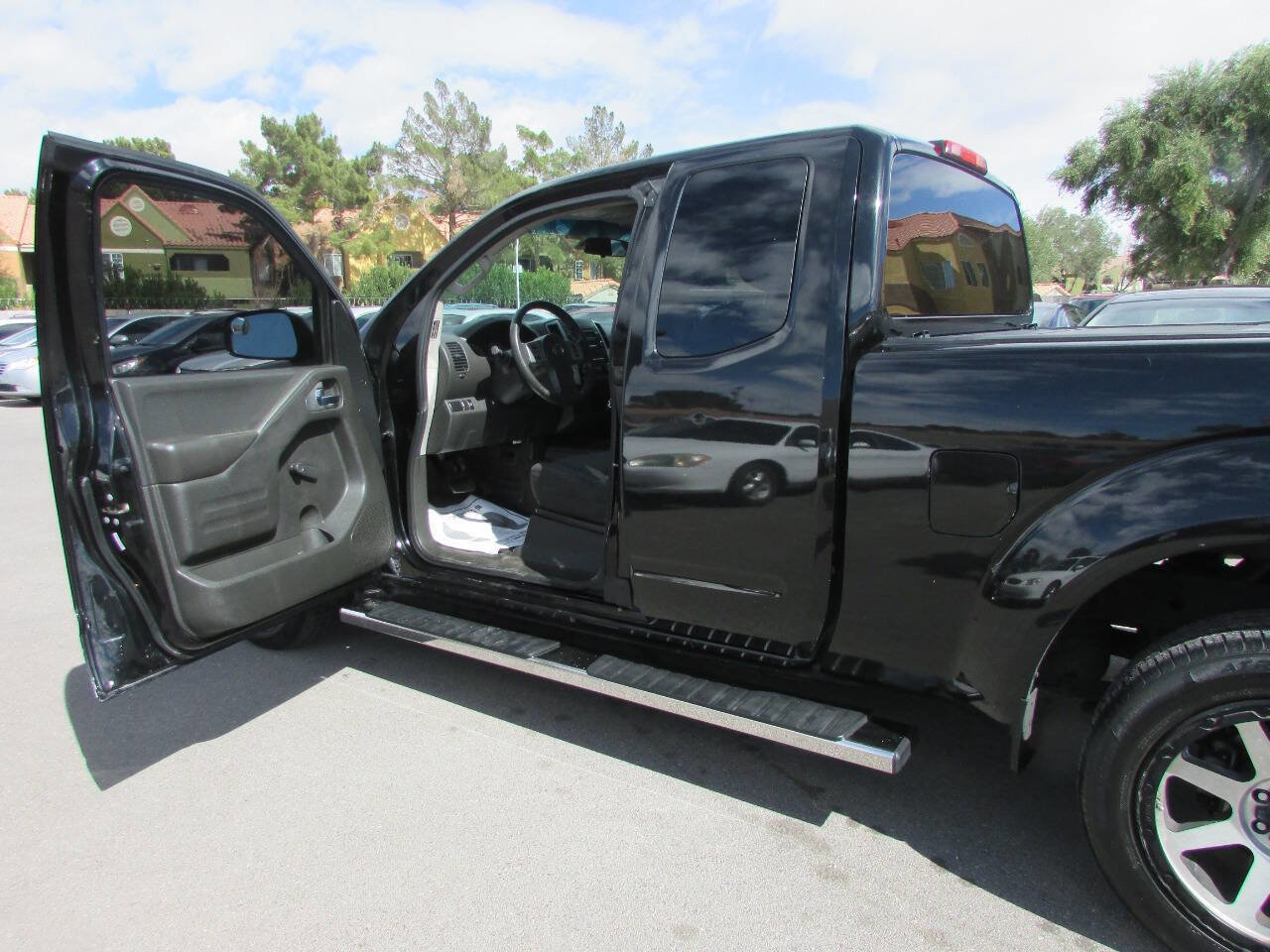 Used 2016 Nissan Frontier S RWD image 9