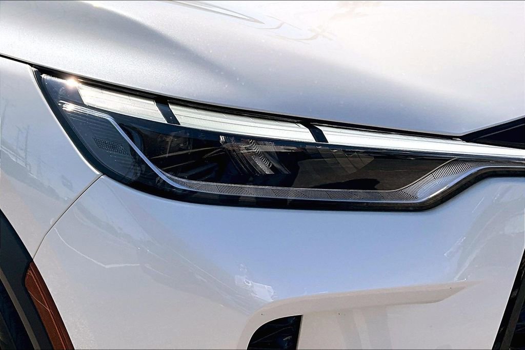 Certified 2025 INFINITI QX60 Luxe w/ Black Edition image 42