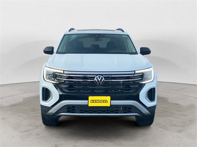 New 2025 Volkswagen Atlas Peak Edition SE image 8