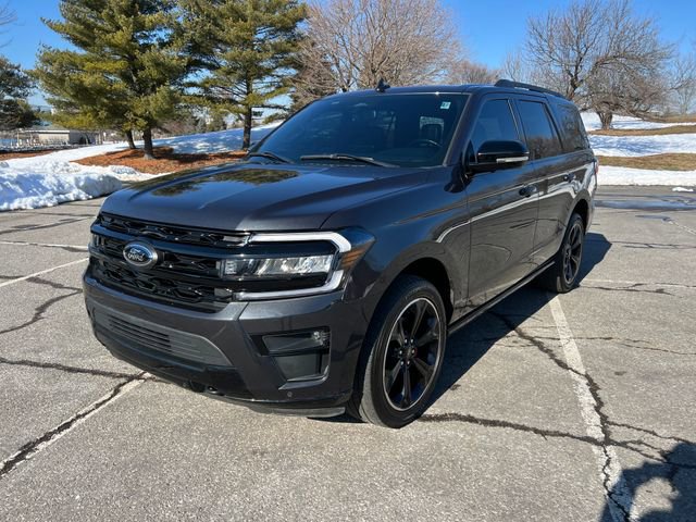 Certified 2022 Ford Expedition Limited image 5