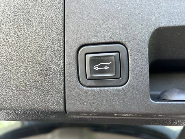 Used 2019 Cadillac XT4 Sport w/ Cold Weather Package AWD/4WD image 43