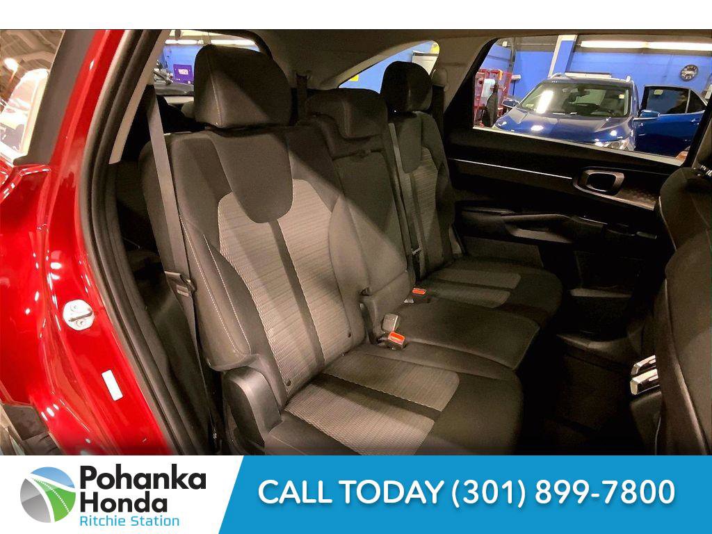 Used 2023 Kia Sorento LX image 20