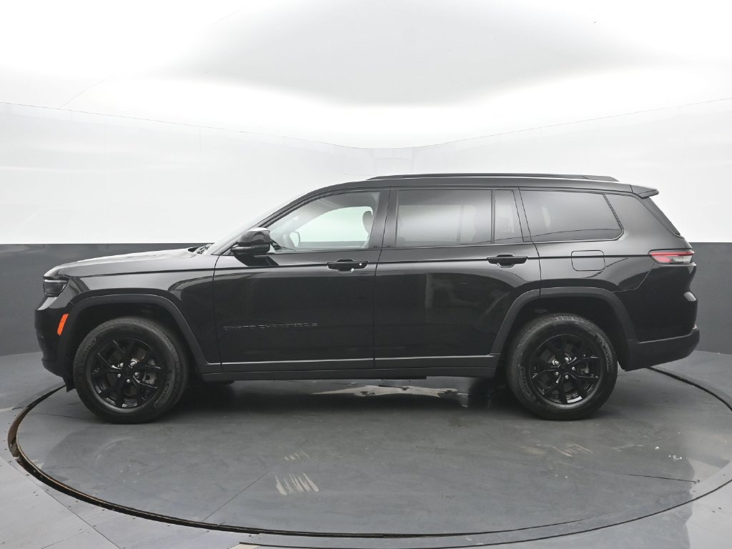 Used 2025 Jeep Grand Cherokee L Altitude AWD/4WD image 7