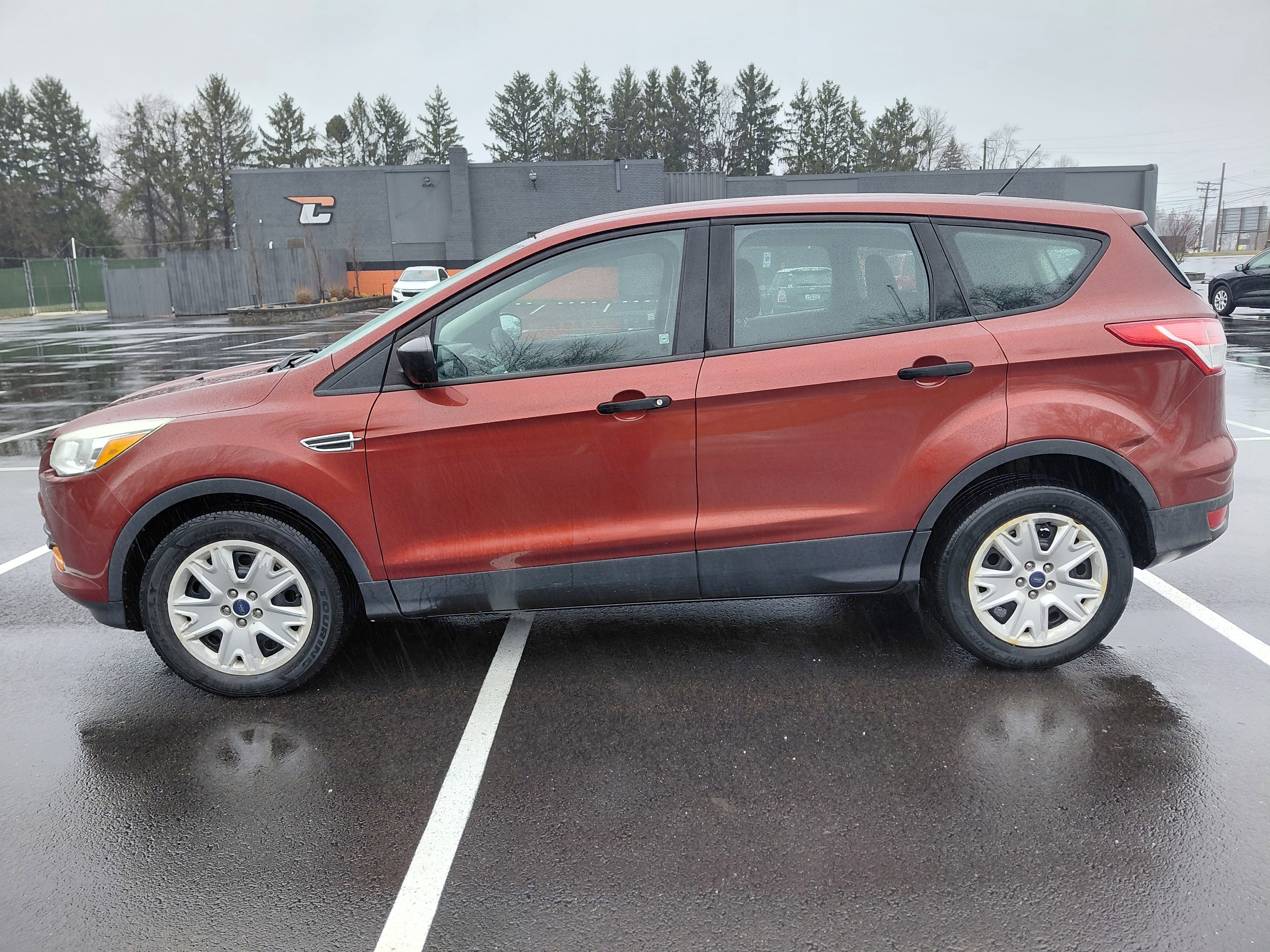 Used 2014 Ford Escape S FWD image 2