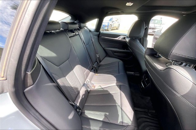 Used 2025 BMW i4 eDrive40 w/ M Sport Package RWD image 28