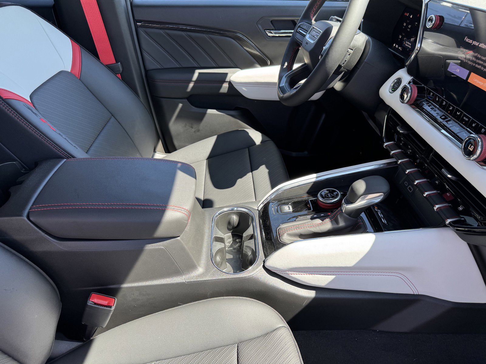 New 2026 GMC Canyon AT4X AWD/4WD image 8