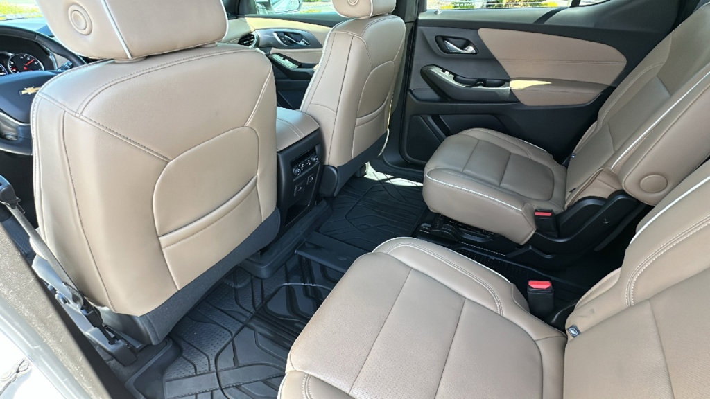 Used 2023 Chevrolet Traverse Premier image 24