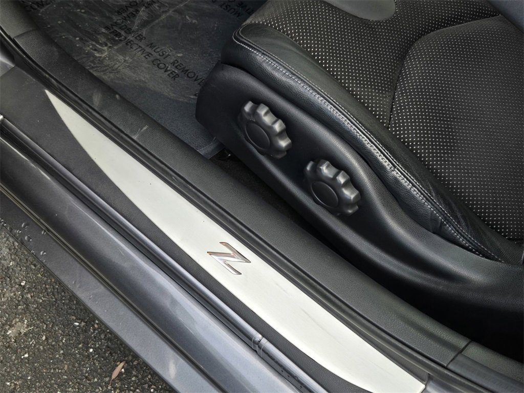 Used 2020 Nissan 370Z Touring Sport image 18