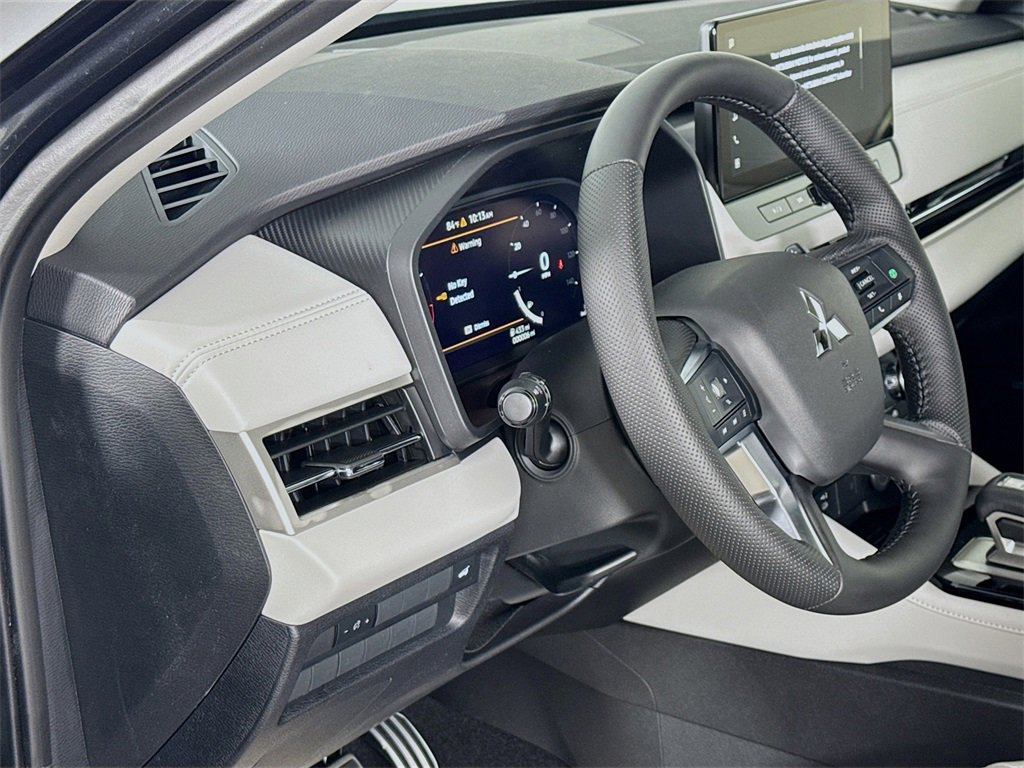 New 2025 Mitsubishi Outlander SEL image 10