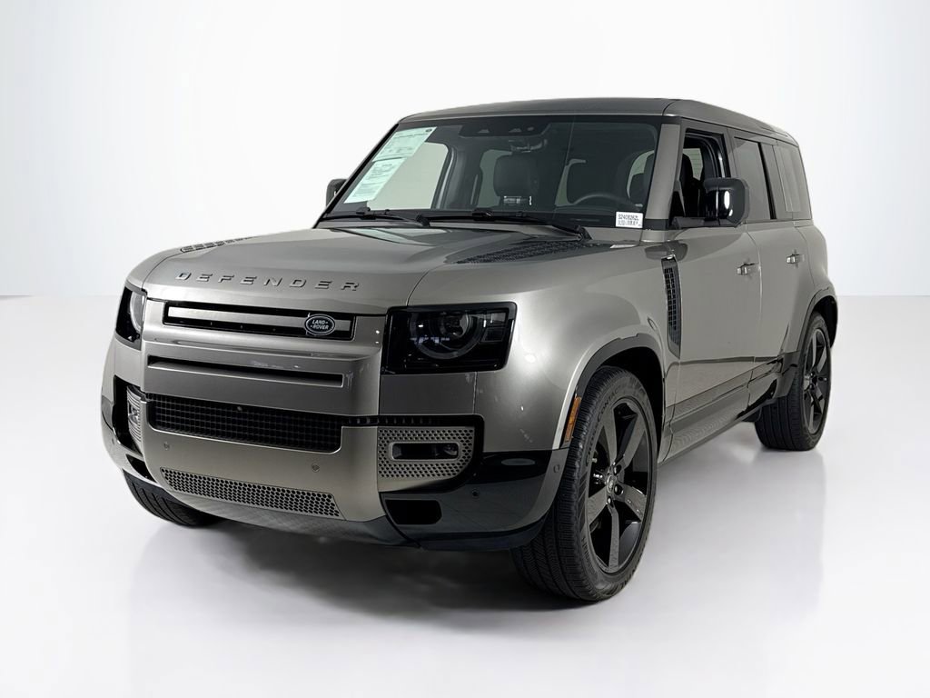 Used 2025 Land Rover Defender 110 X-Dynamic SE AWD/4WD image 1