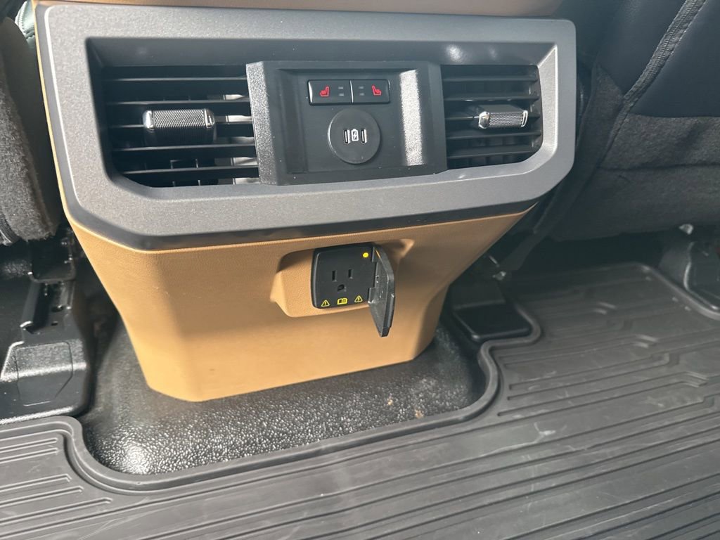 Used 2025 Ford F350 Lariat w/ Lariat Ultimate Package image 33