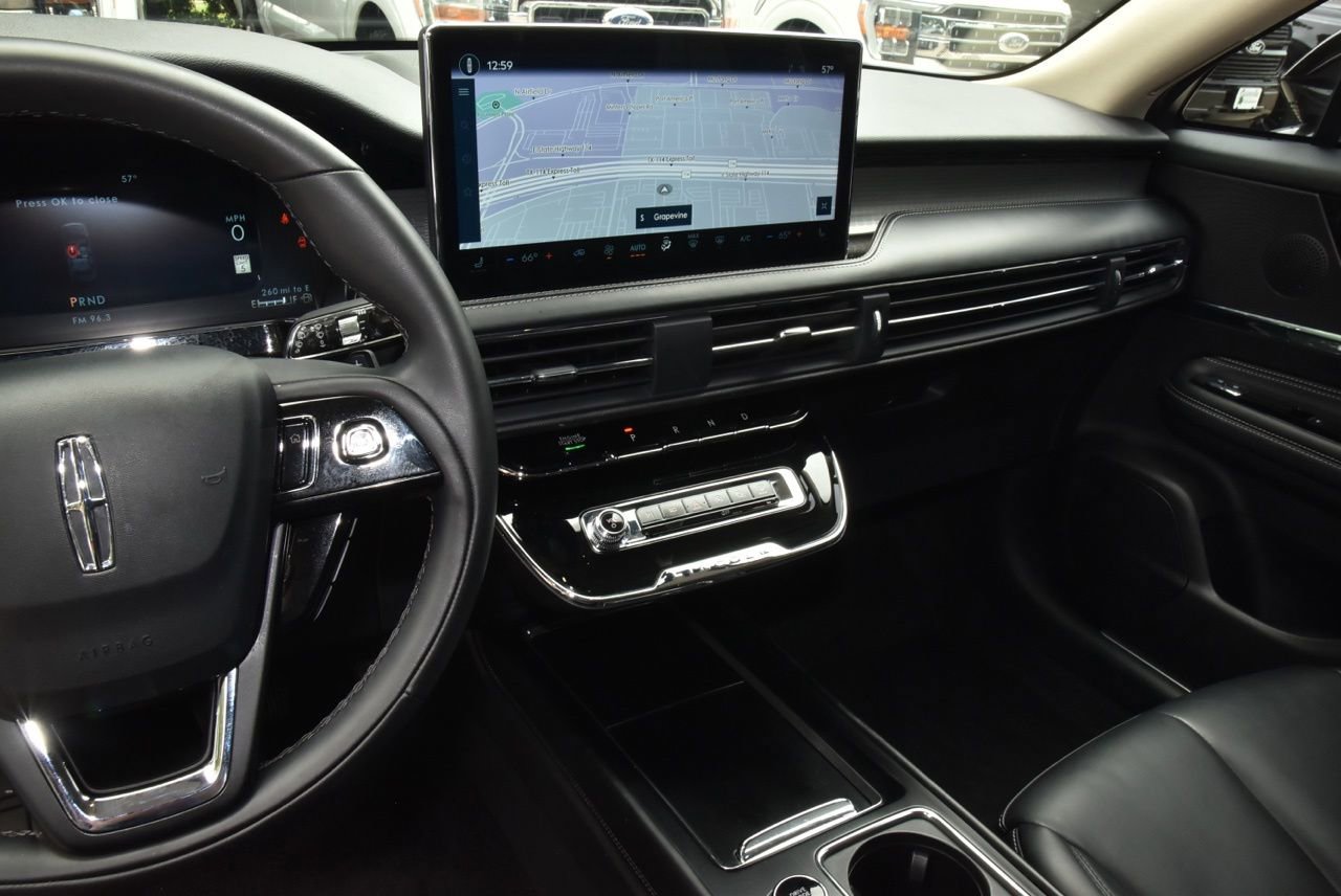 Certified 2024 Lincoln Corsair FWD image 27