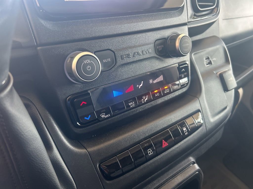 New 2025 RAM ProMaster 3500 w/ Crew Van Package image 37