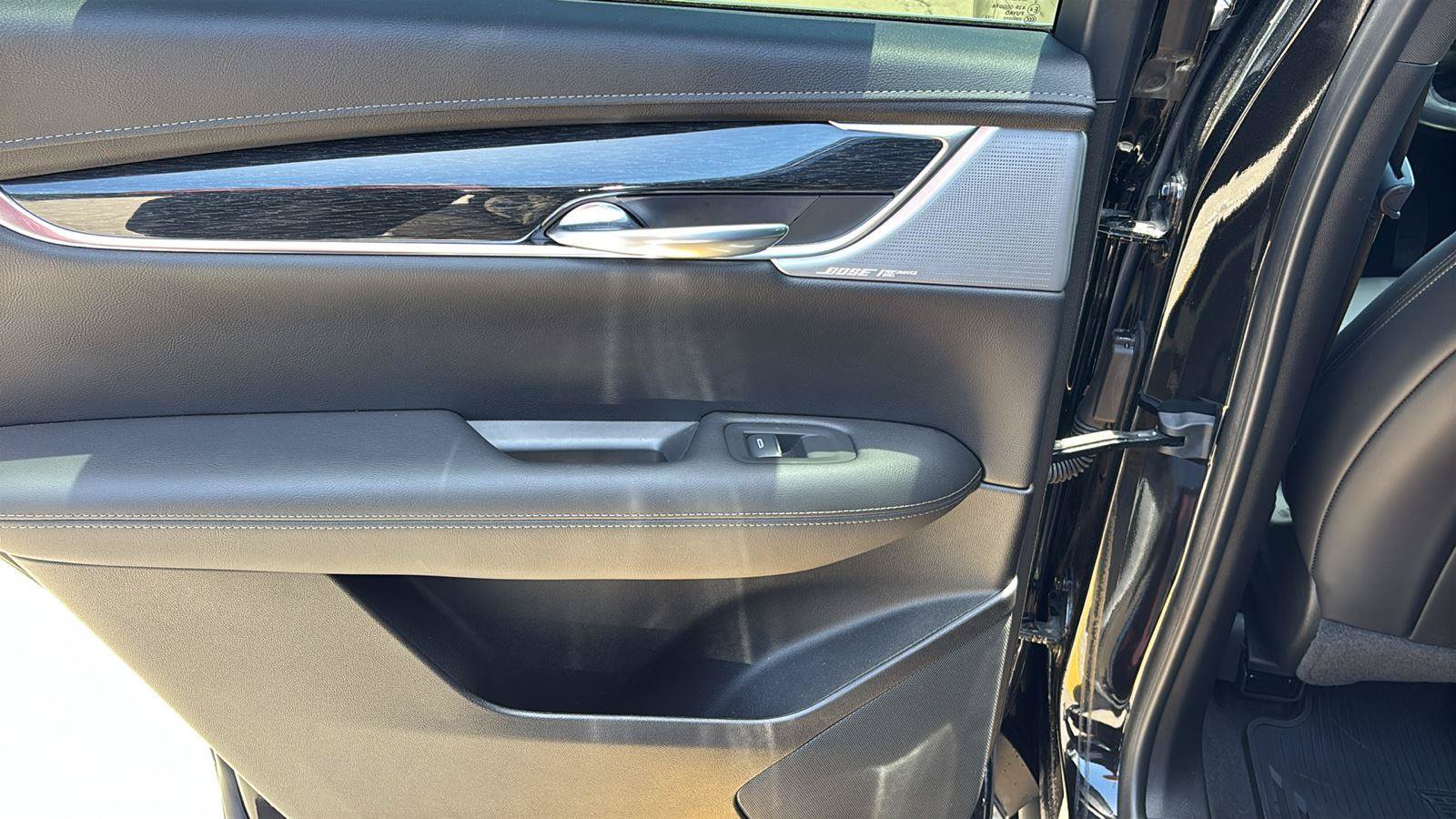 Certified 2023 Cadillac XT5 Premium Luxury FWD image 17