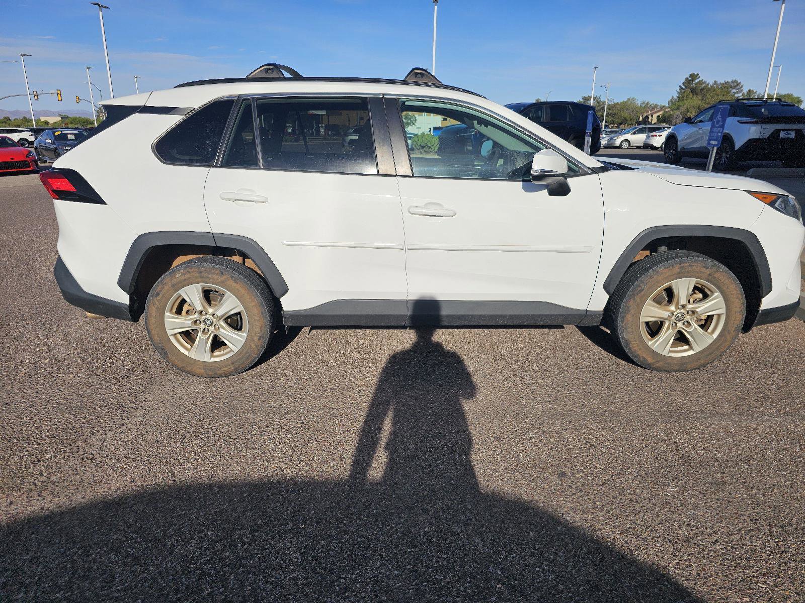 Used 2021 Toyota RAV4 XLE w/ Carpet Mat Package (TMS) FWD image 7