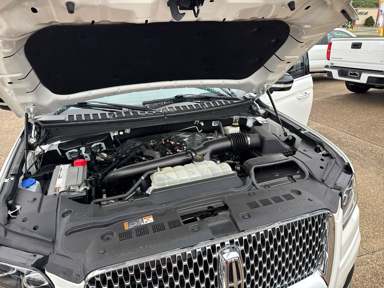 Used 2023 Lincoln Navigator Reserve AWD/4WD image 49