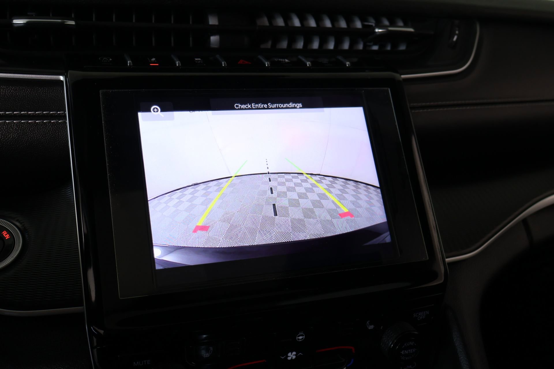 Used 2024 Jeep Grand Cherokee L Altitude RWD image 6