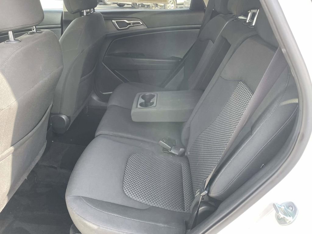 Used 2023 Kia Sportage LX image 22