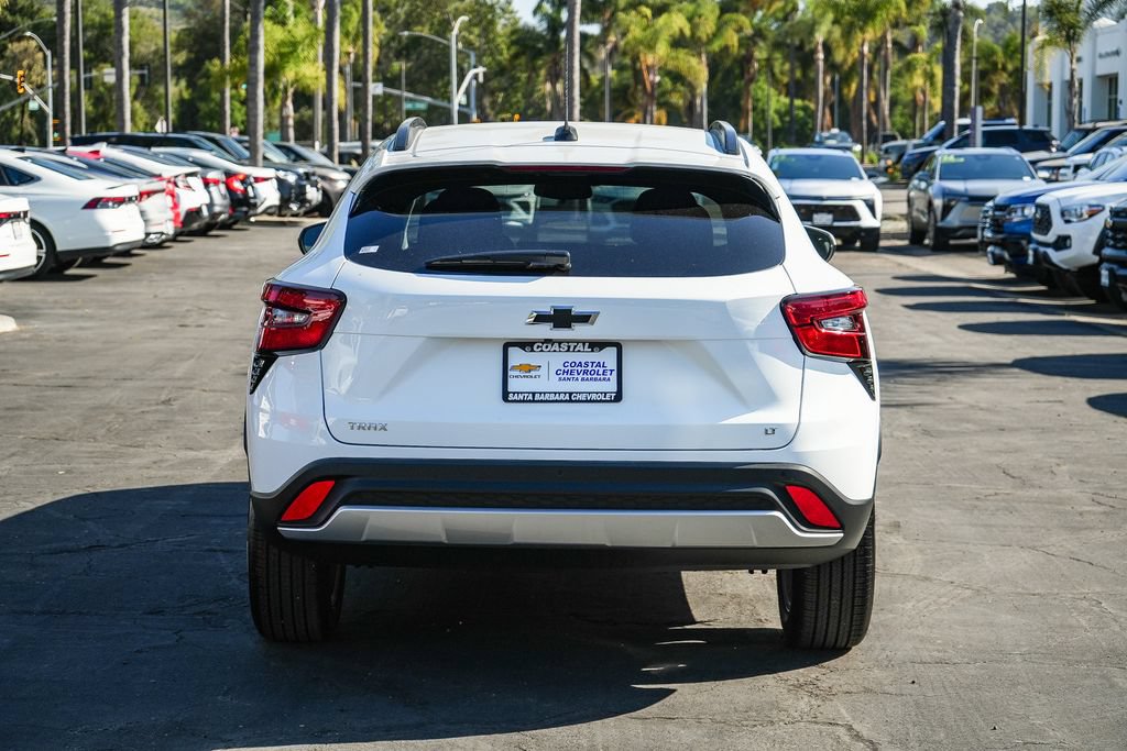 New 2026 Chevrolet Trax LT w/ Driver Confidence Package FWD image 5