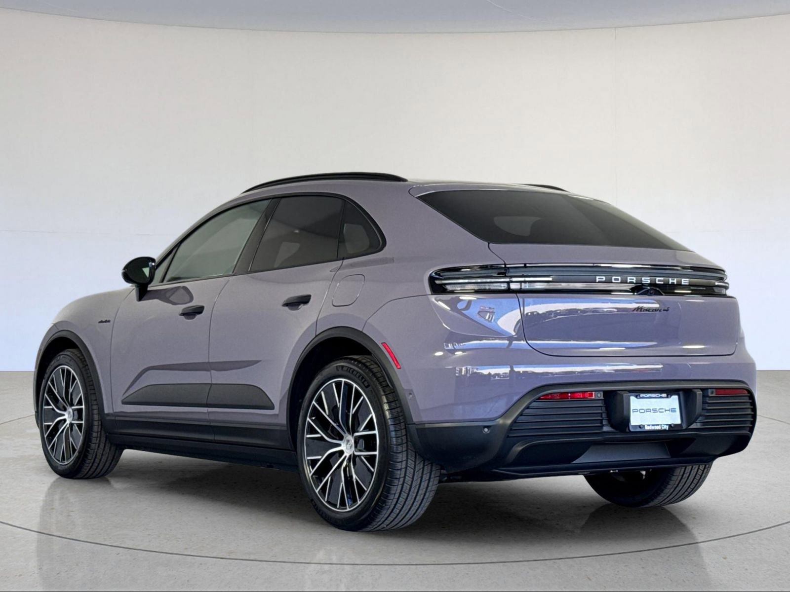New 2026 Porsche Macan 4 Electric image 3