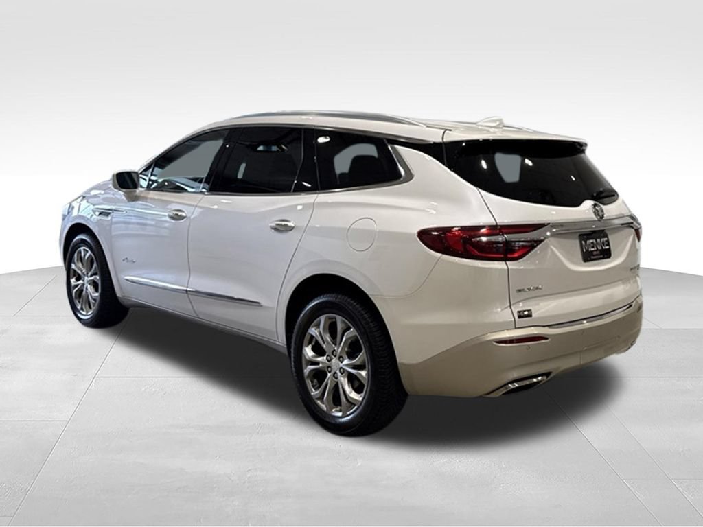 Used 2018 Buick Enclave Avenir w/ Avenir Technology Package AWD/4WD image 5
