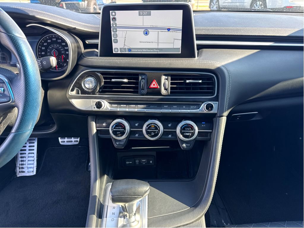 Used 2021 Genesis G70 3.3T w/ Sport Package image 19