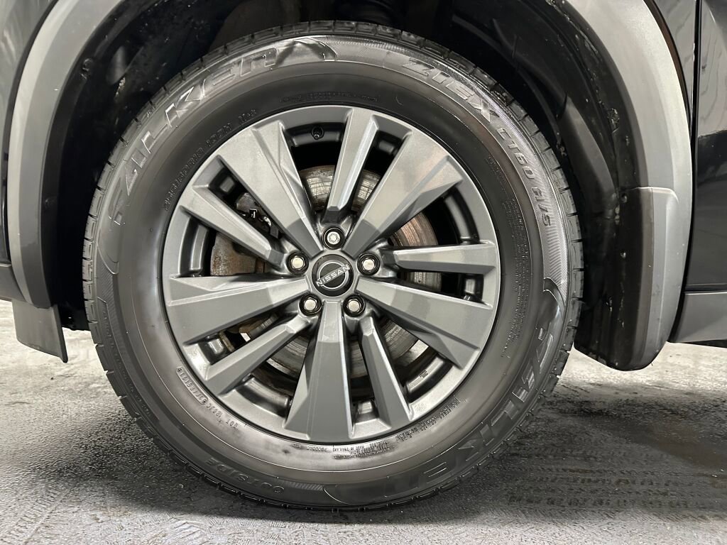 Used 2023 Nissan Pathfinder SV AWD/4WD image 5