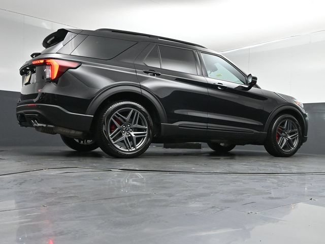 Certified 2025 Ford Explorer ST AWD/4WD image 45