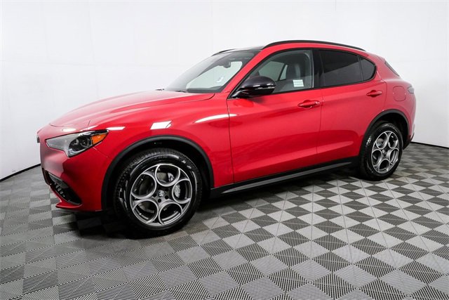 New 2025 Alfa Romeo Stelvio Sprint image 27