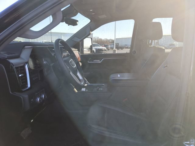 Used 2024 GMC Sierra 2500 Denali w/ Denali Reserve Package AWD/4WD image 11