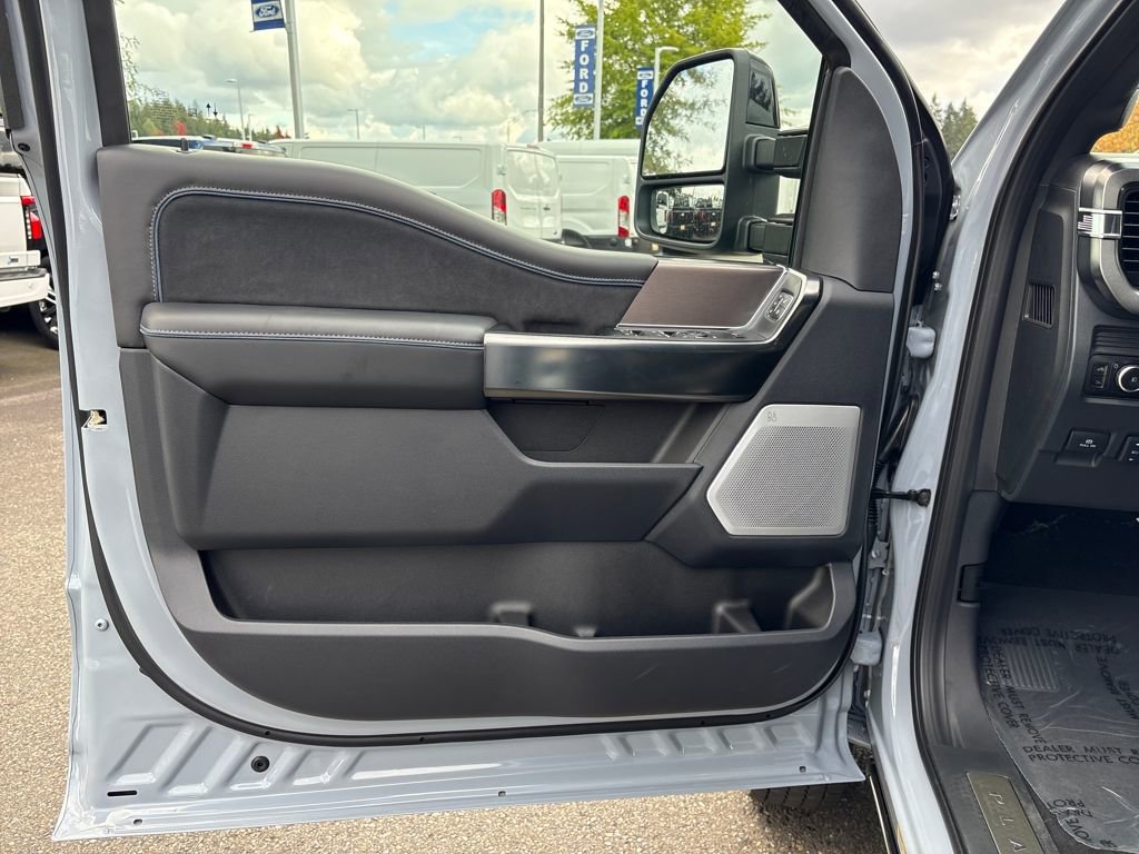 New 2026 Ford F450 Platinum w/ FX4 Off-Road Package image 14