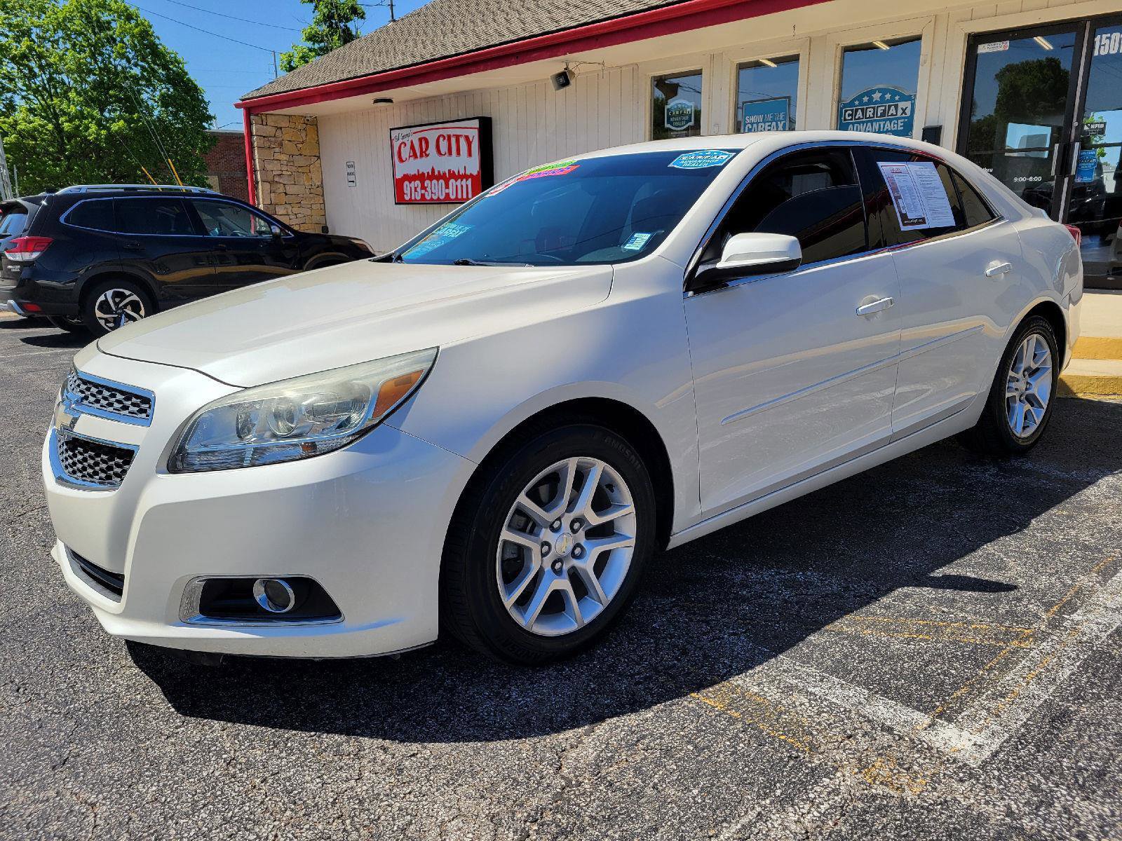 Used 2013 Chevrolet Malibu Eco w/ Leather Package FWD image 3