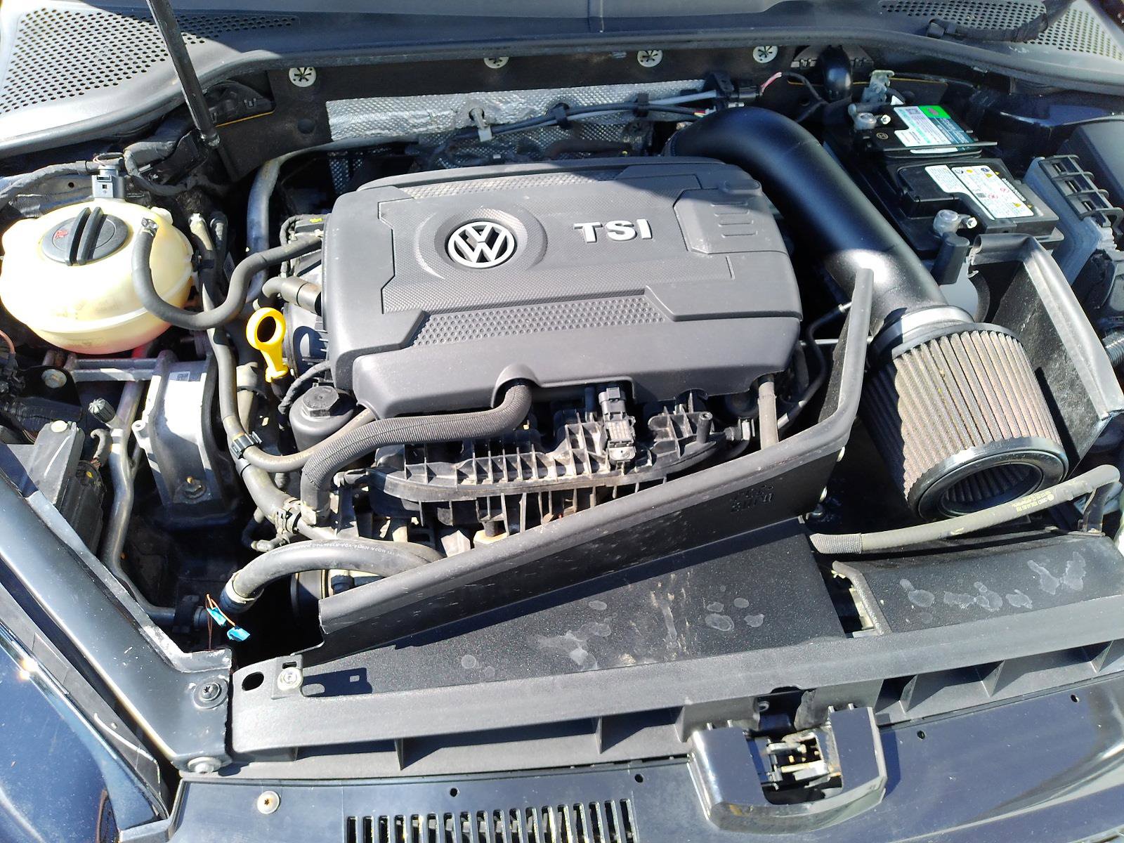 Used 2015 Volkswagen Golf 4-Door FWD image 46