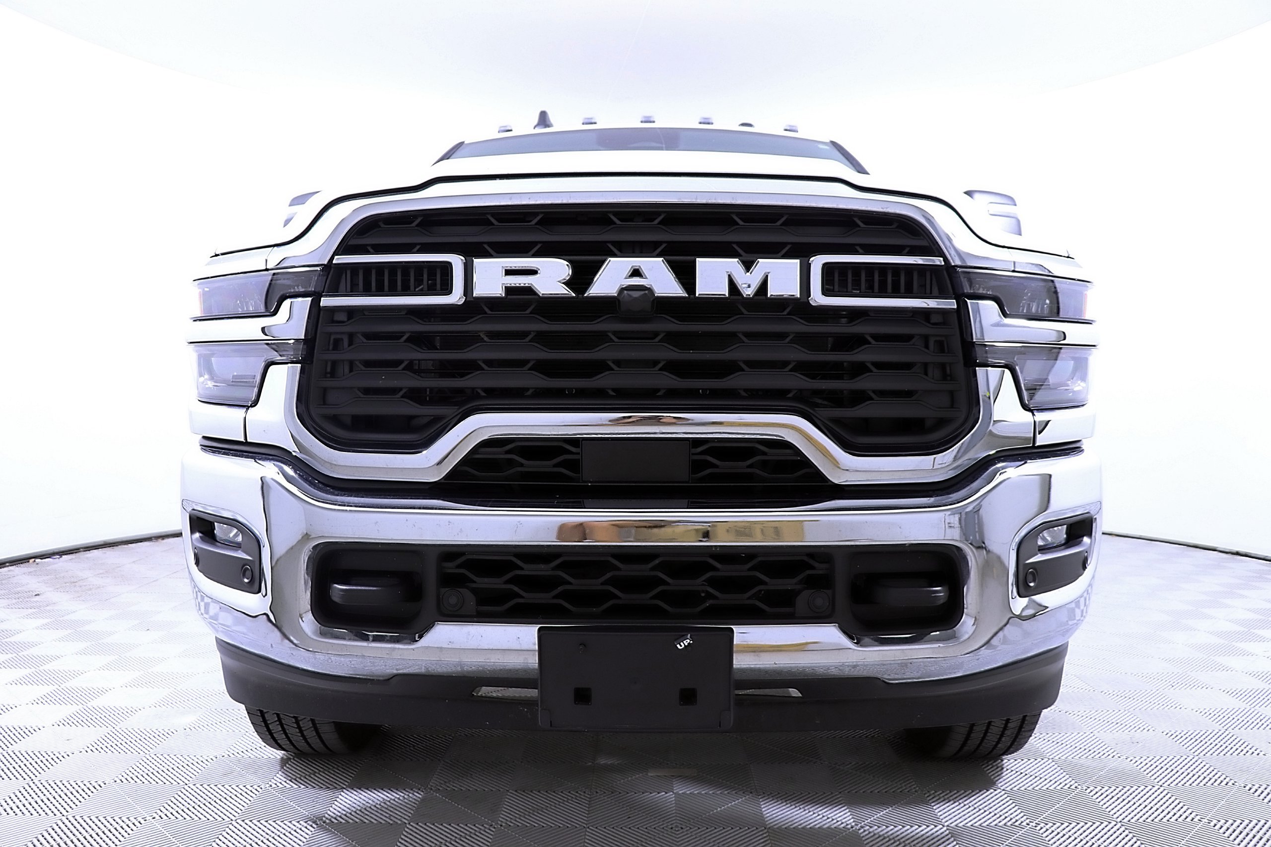 Used 2025 RAM 2500 Tradesman AWD/4WD image 5