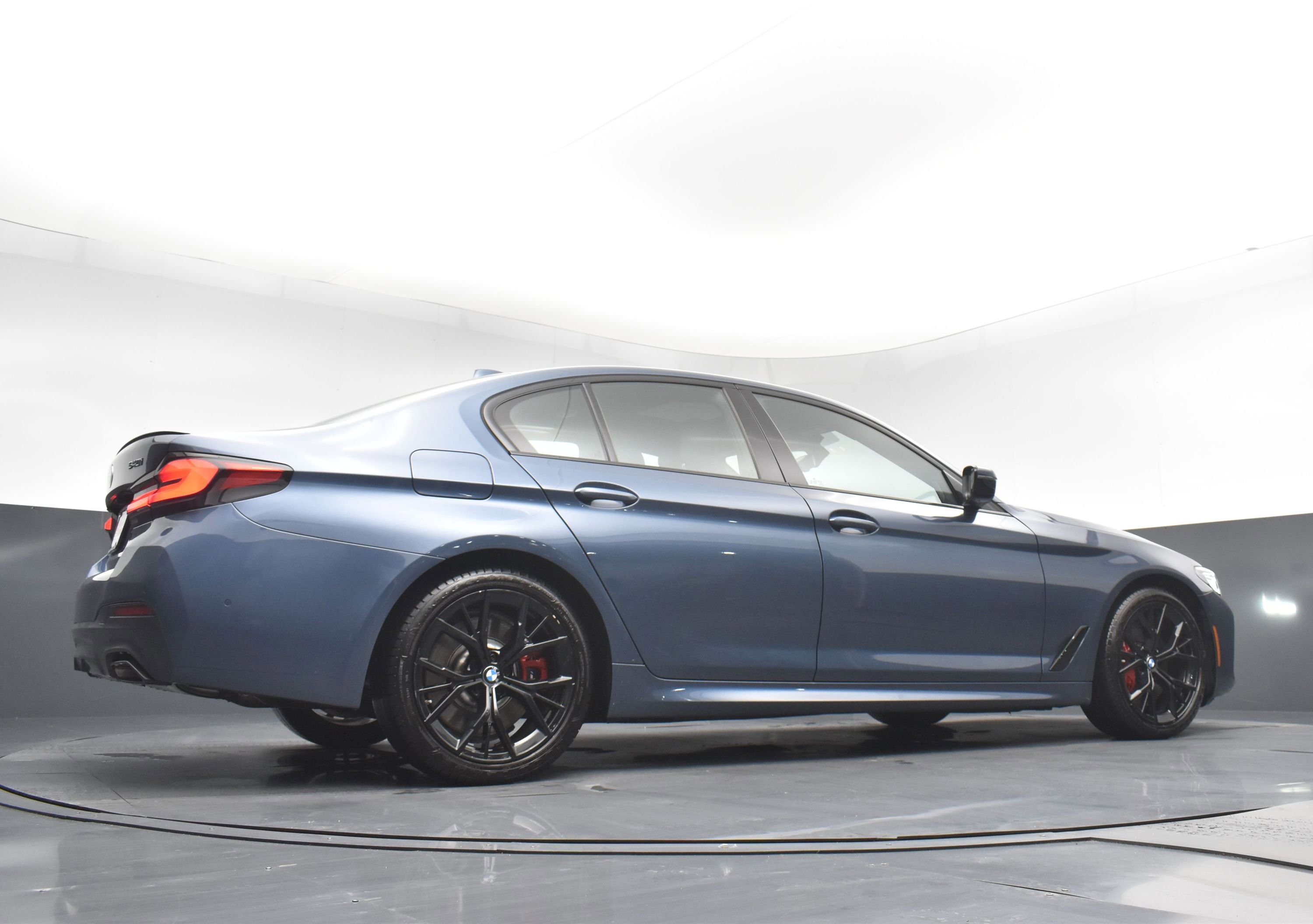 Used 2023 BMW 540i xDrive w/ M Sport Package image 26