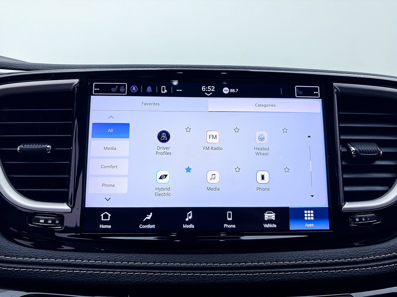 Used 2022 Chrysler Pacifica Touring-L w/ S Appearance Package FWD image 23