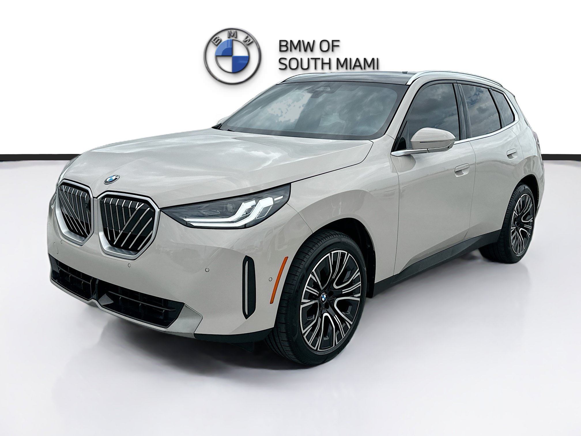 Certified 2025 BMW X3 xDrive30i w/ Premium Package AWD/4WD image 3