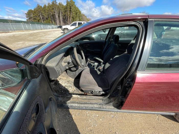 Used 2001 Saturn S-Series SL2 image 21