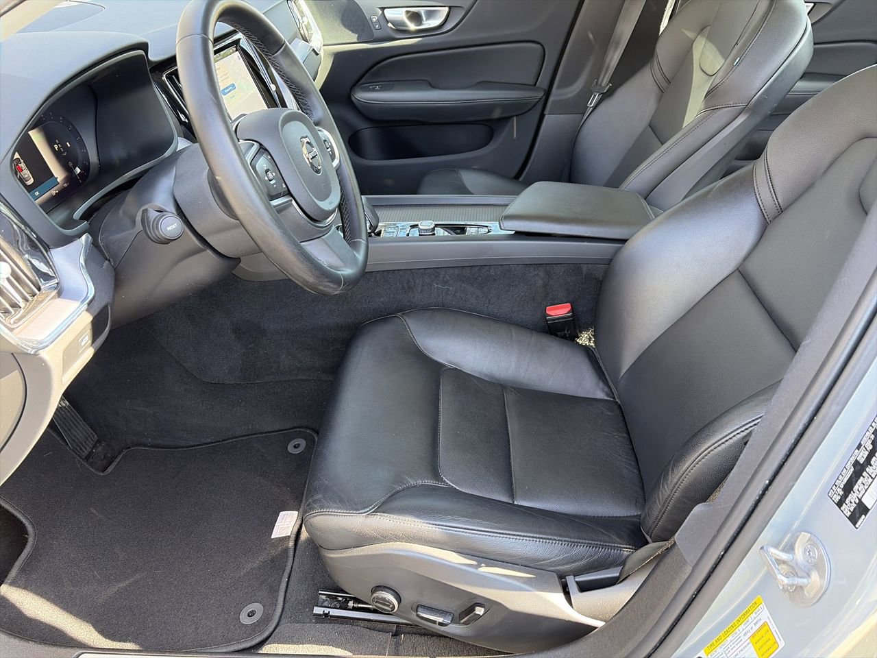 Used 2024 Volvo S60 B5 Core image 24