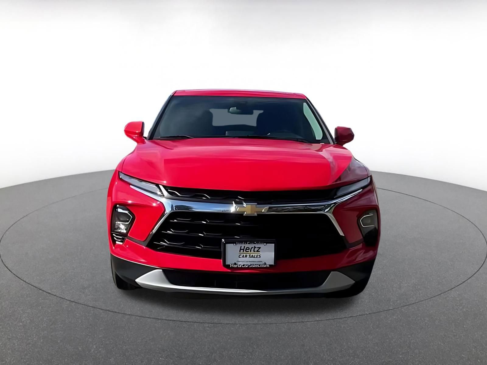 Used 2025 Chevrolet Blazer LT FWD image 4