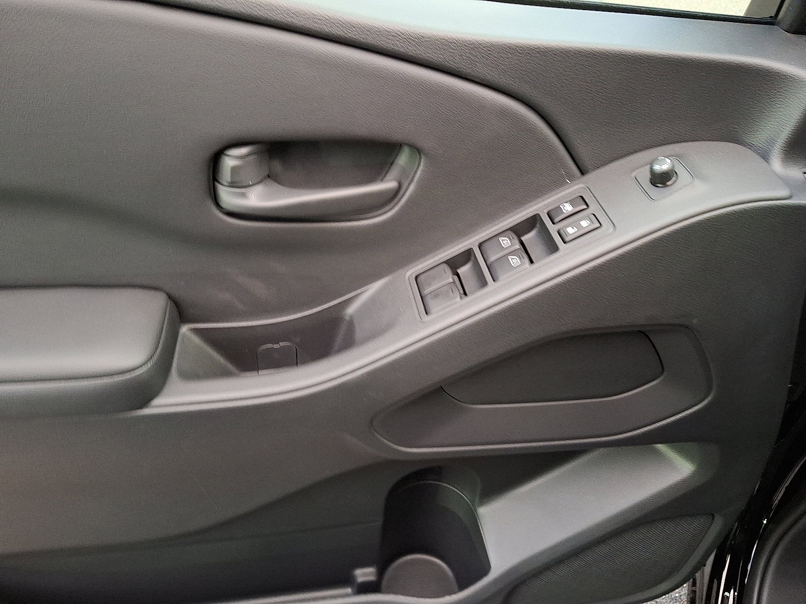 New 2026 Nissan Frontier SV w/ All-Weather Content Package image 8