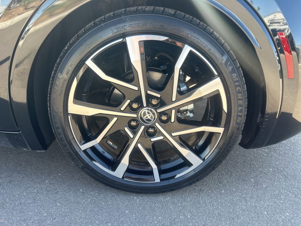 Used 2024 Toyota Prius Prime FWD image 33