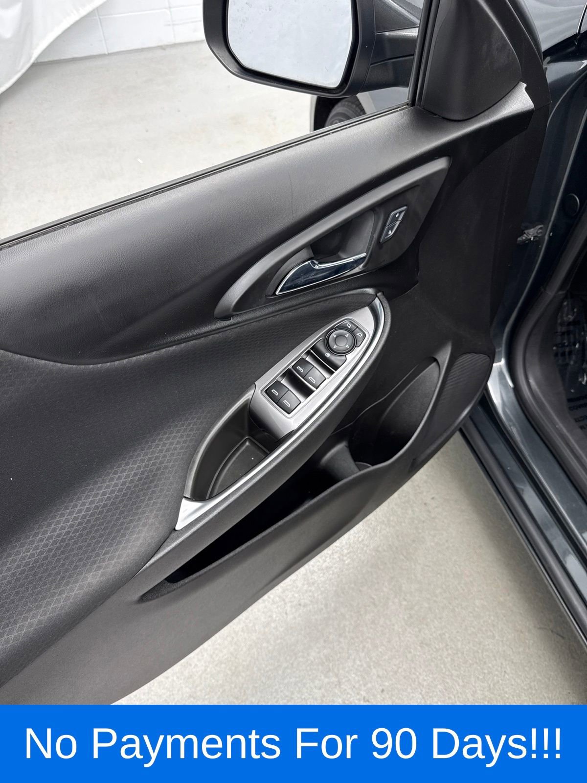 Used 2016 Chevrolet Malibu LT FWD image 13