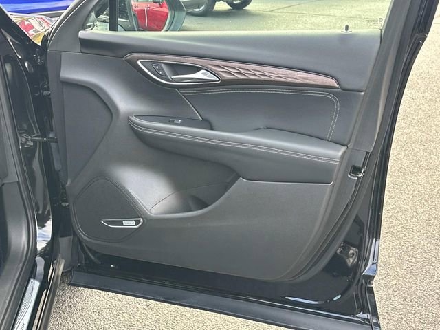 Used 2023 Buick Envision Avenir image 6