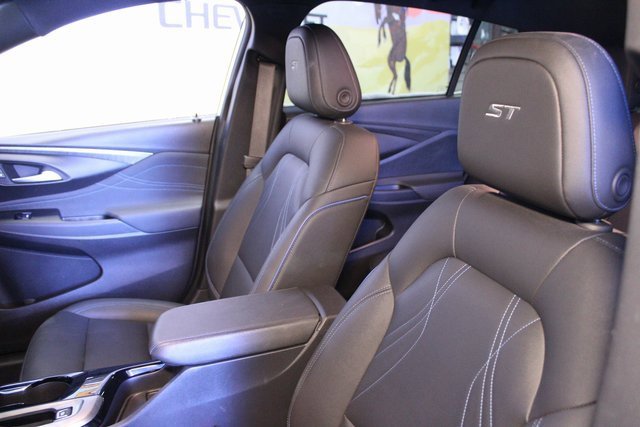 Used 2025 Buick Envista Sport Touring image 14