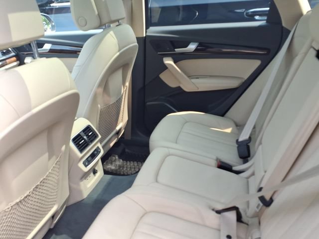 Used 2019 Audi Q5 2.0T Premium Plus w/ Premium Plus Package AWD/4WD image 14